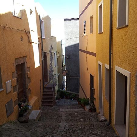 B&B Colti Di Rosa Castelsardo Bagian luar foto