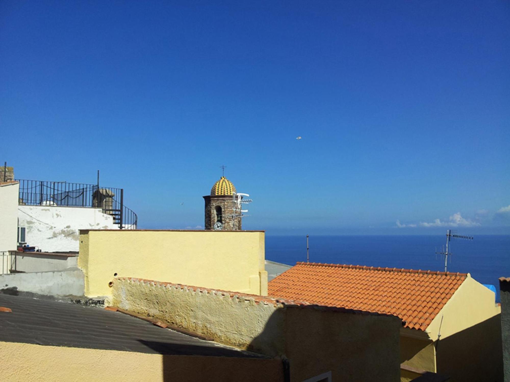 B&B Colti Di Rosa Castelsardo Bagian luar foto