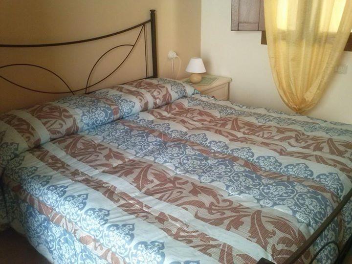 B&B Colti Di Rosa Castelsardo Bagian luar foto